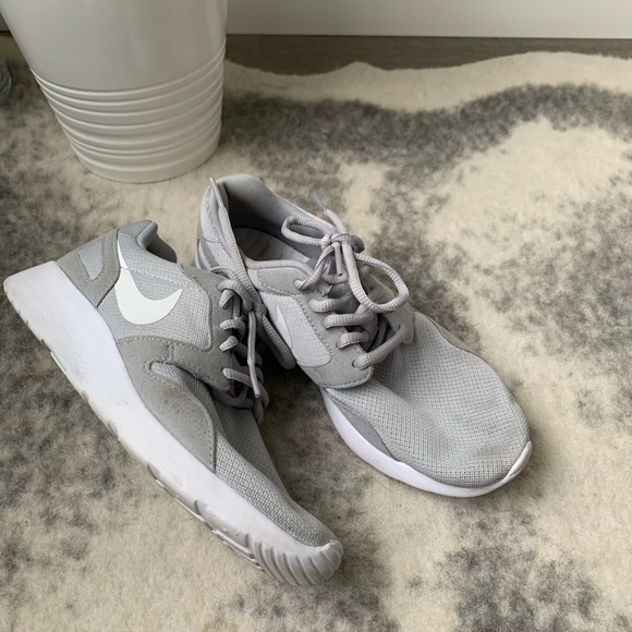 Nike Shoes - Picture 1 of 5